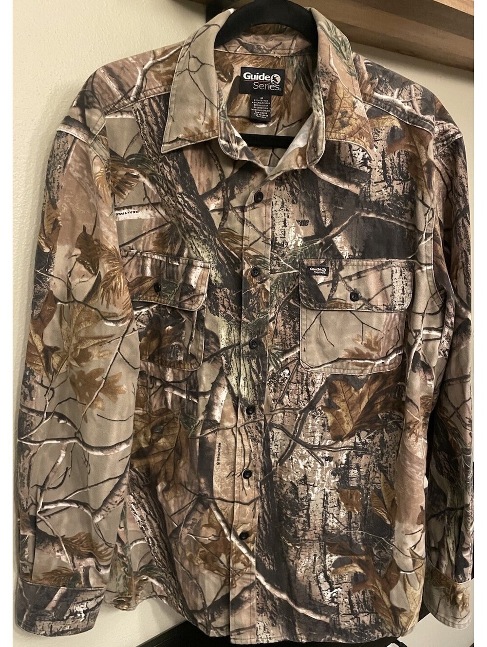 Menβs Vintage Cabelaβs Guide Series Button Down Shirt Size Medium Camouflage